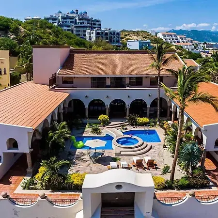 Elegant Hacienda Villa For 20, Ocean Views, Pool